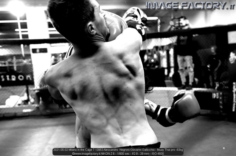 2021-05-02 Milano in the Cage 7 13953 Alessandro  Negroni-Giovanni Gallicchio - Muay Thai pro -63kg.jpg